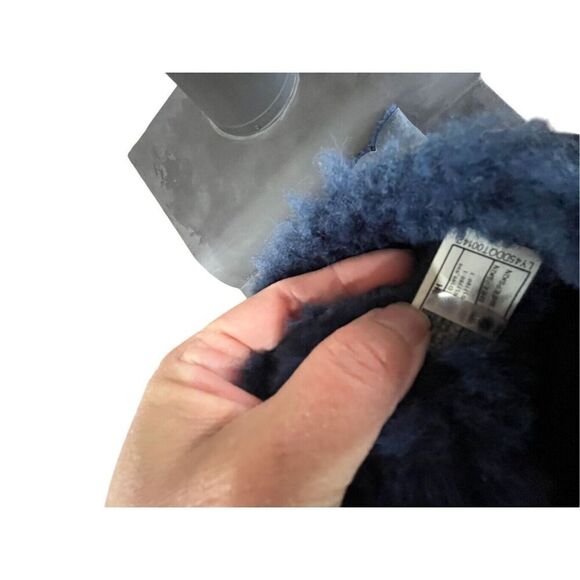 UGG BAILEY BUTTON II WOMEN SHORT BOOTS SUEDE NAVY US 6 Women’s US 5 Girls EU 35 - Picture 6 of 13